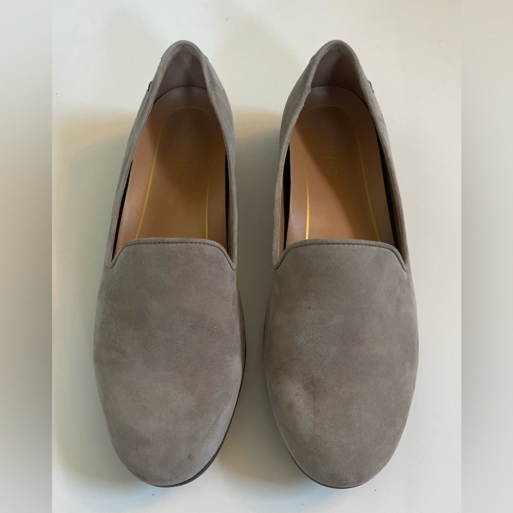 Vionic Willa Loafers (water mark), size 8.5